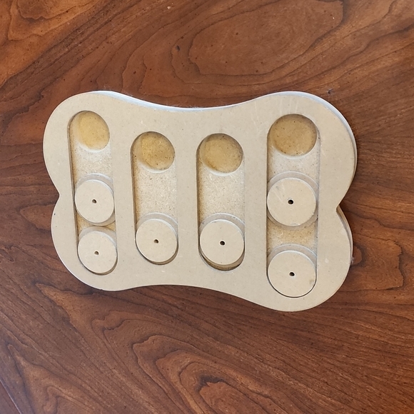 Dog or cat treat puzzle - Picture 2 of 4